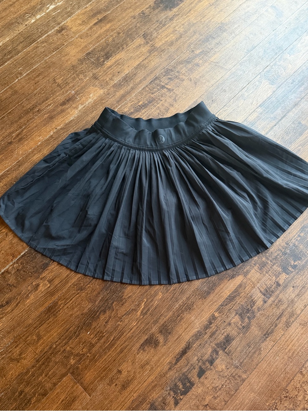 LuluLemon Black Pleated Skort Size 2 Athletic Golf Tennis Skirt Skort Lulu
